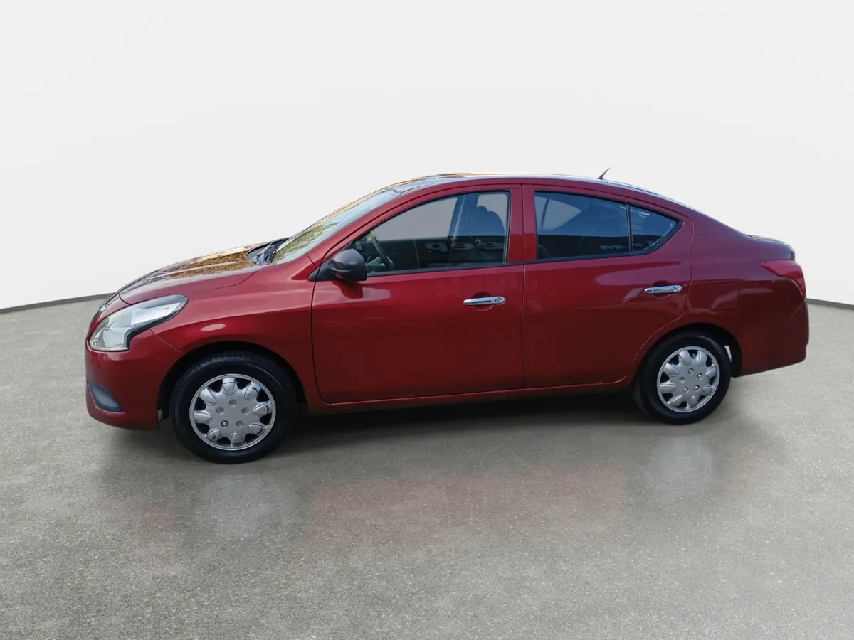 Nissan Versa 1.6 Sense 4x2 Mt 4p año 2021