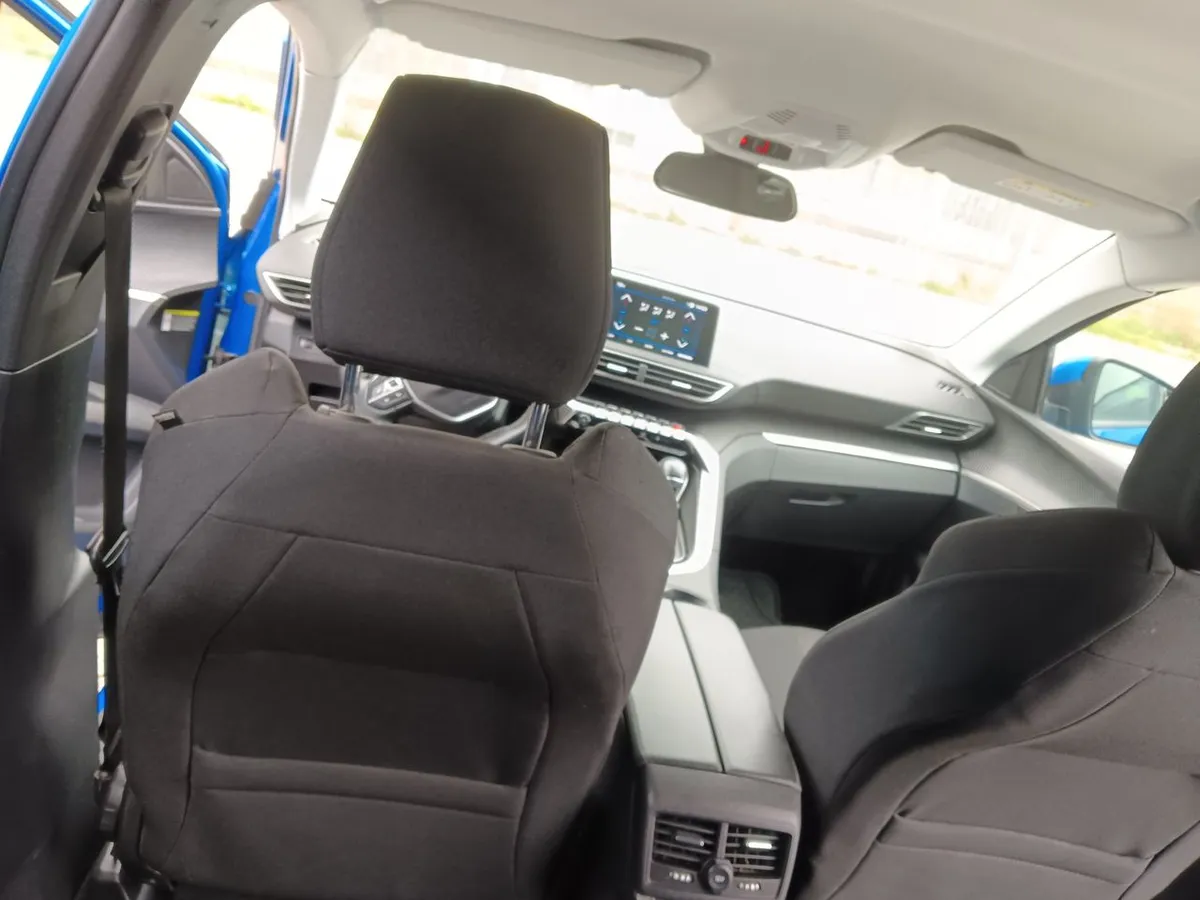 Peugeot 3008 1.2 Active Puretech 4x2 130 Mt6 5p año 2021