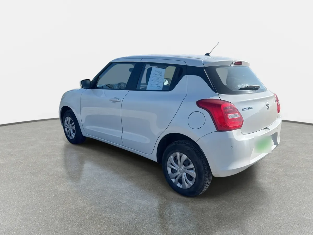 Suzuki Swift 1.2 Gl 4x2 Hb Mt 5p año 2024