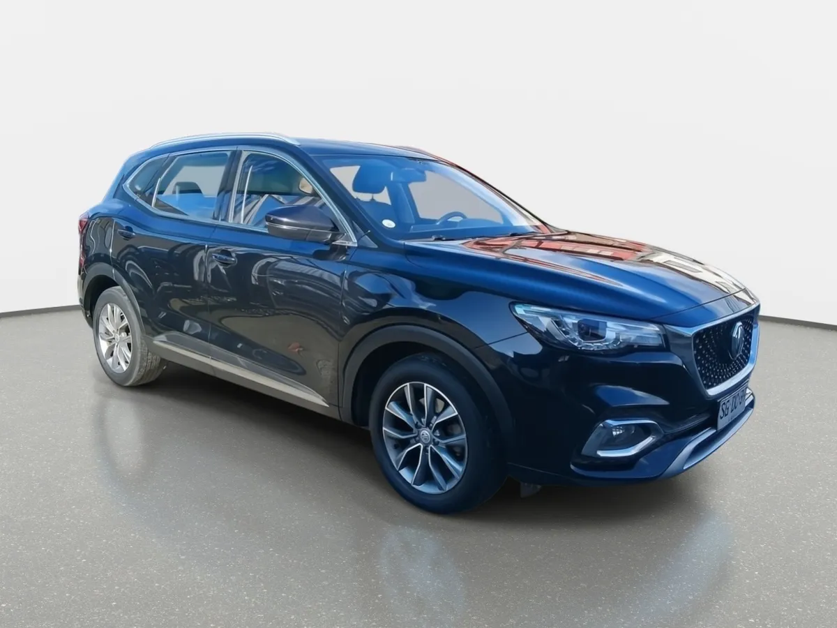 MG Hs 1.5t Comfort 2wd Mt 5p año 2023