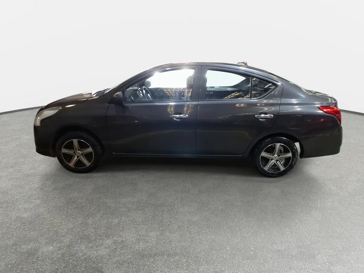 Nissan Versa 1.6 Sense Mt 4p año 2017