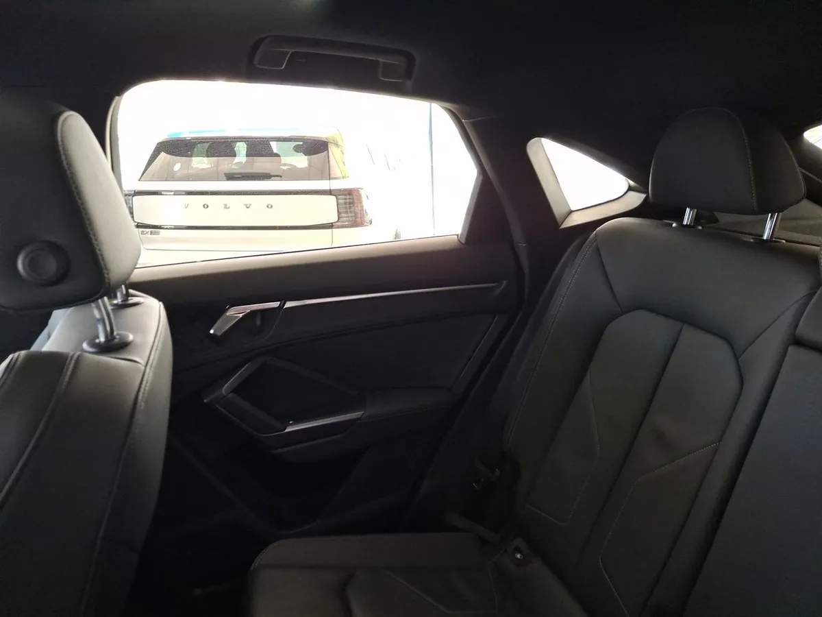 Audi Q3 1.4 35 Tfsi Sportback Sport 4x2 S-Tronic At 5p año 2025