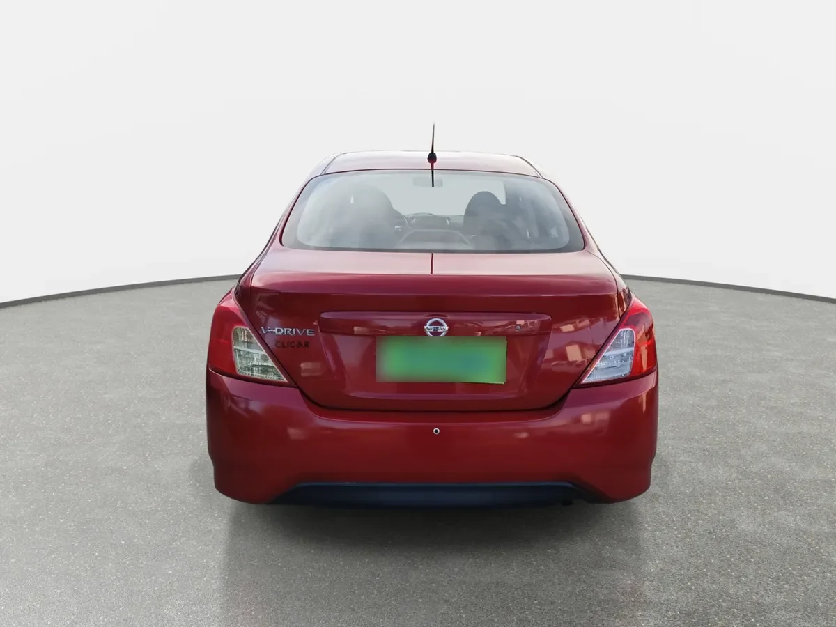 Nissan Versa 1.6 Sense 4x2 Mt 4p año 2021