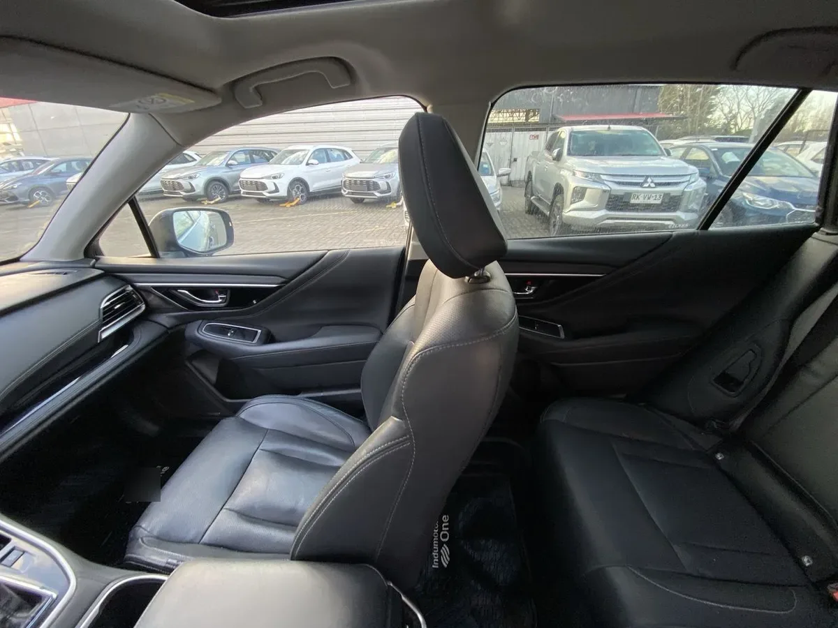 Subaru Outback 2.5i Touring Awd Cvt At 5p año 2022