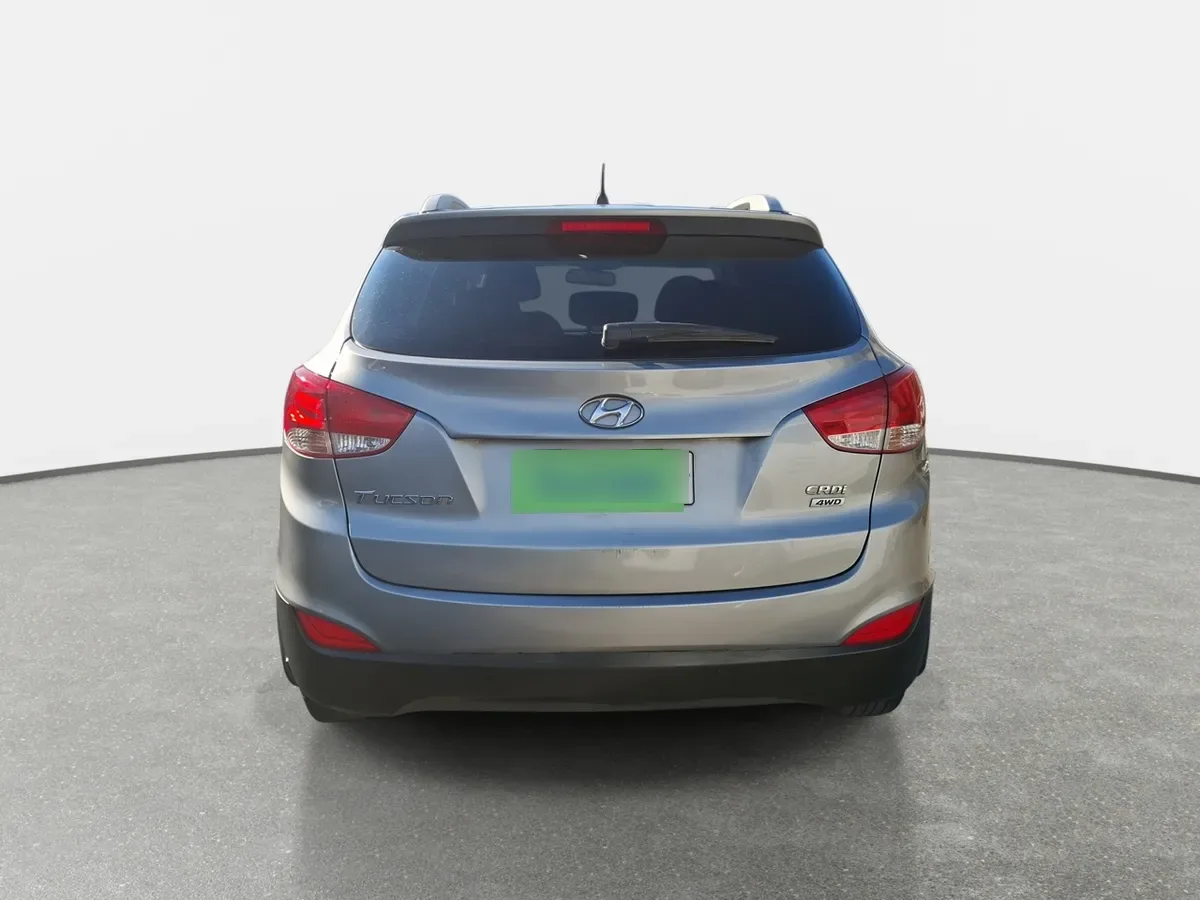 Hyundai Tucson 2.0 Gl Crdi Diesel 4wd Lm Pe At 5p año 2016
