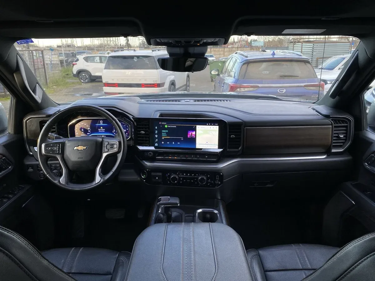 Chevrolet Silverado 3.0 High Country 4x4 At 4p año 2025