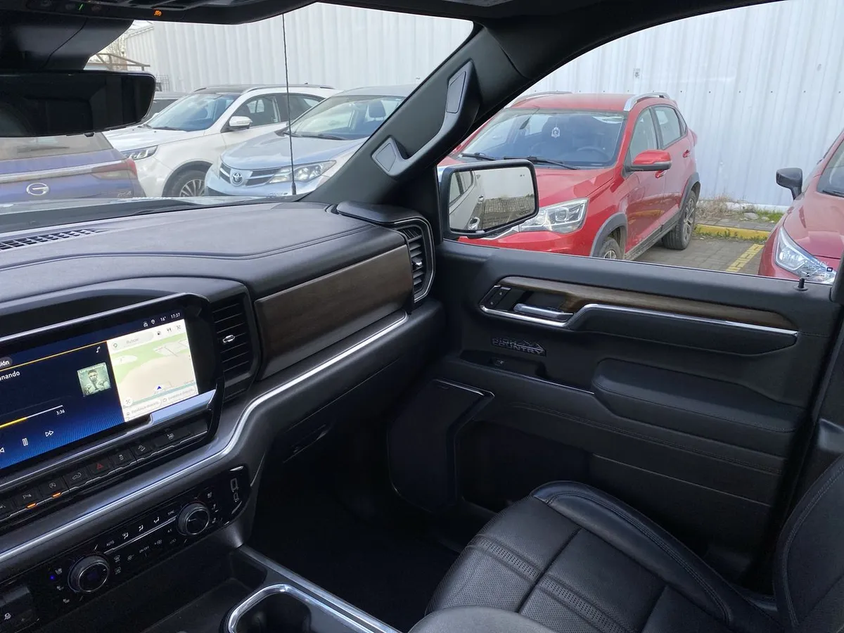 Chevrolet Silverado 3.0 High Country 4x4 At 4p año 2025