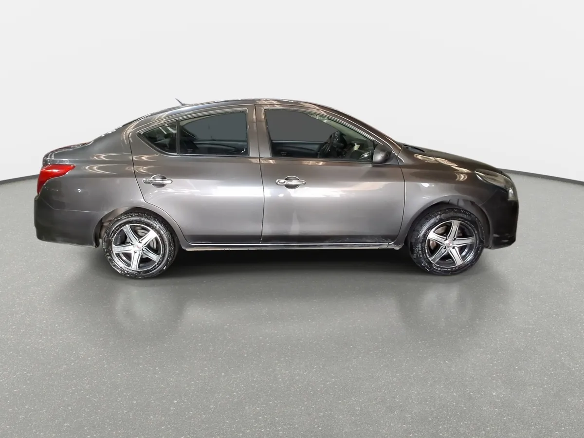 Nissan Versa 1.6 Sense Mt 4p año 2017