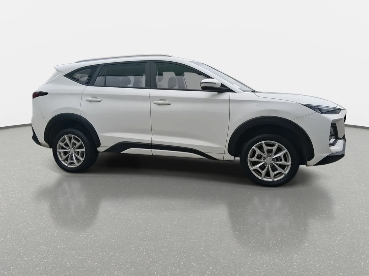 JAC Js8 1.5 Comfort Ce 4x2 6mt 5p año 2023