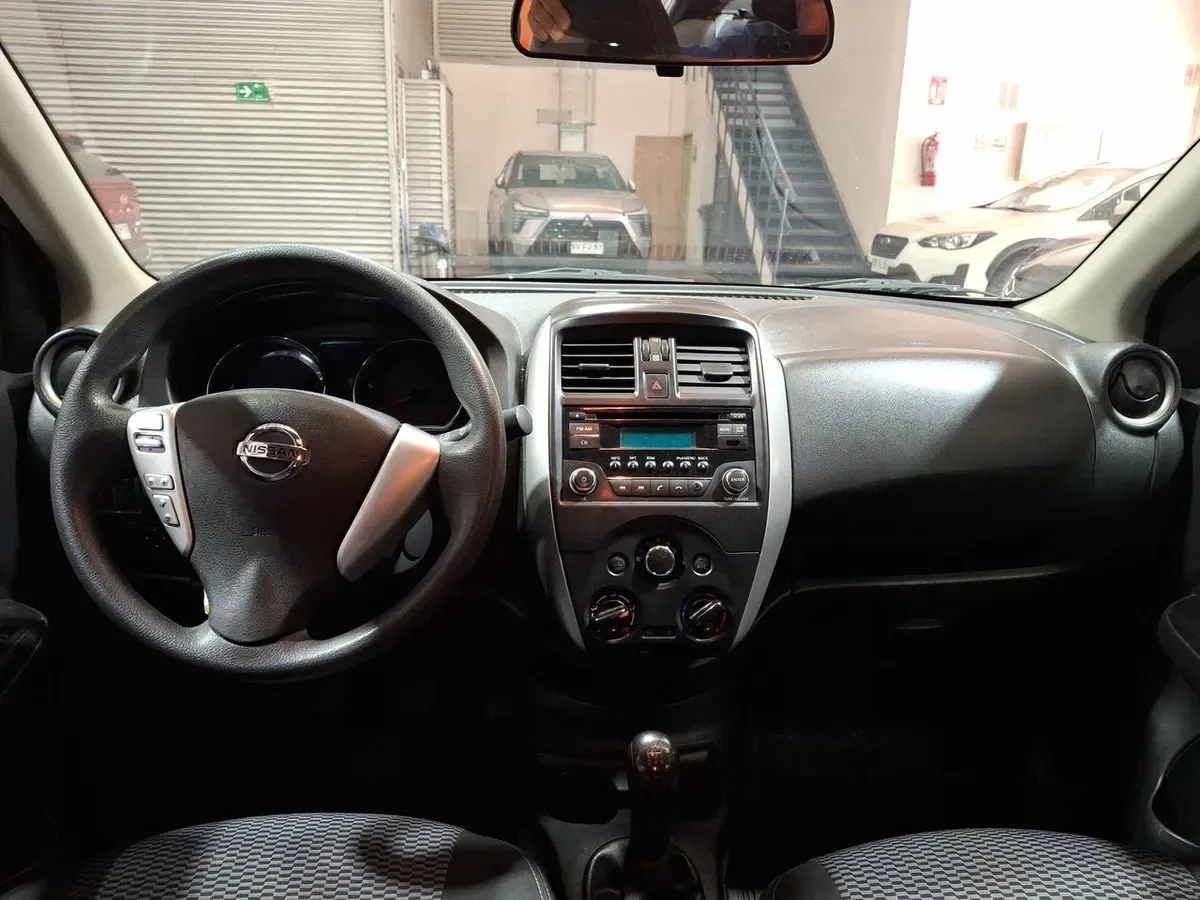 Nissan Versa 1.6 Sense Mt 4p año 2017
