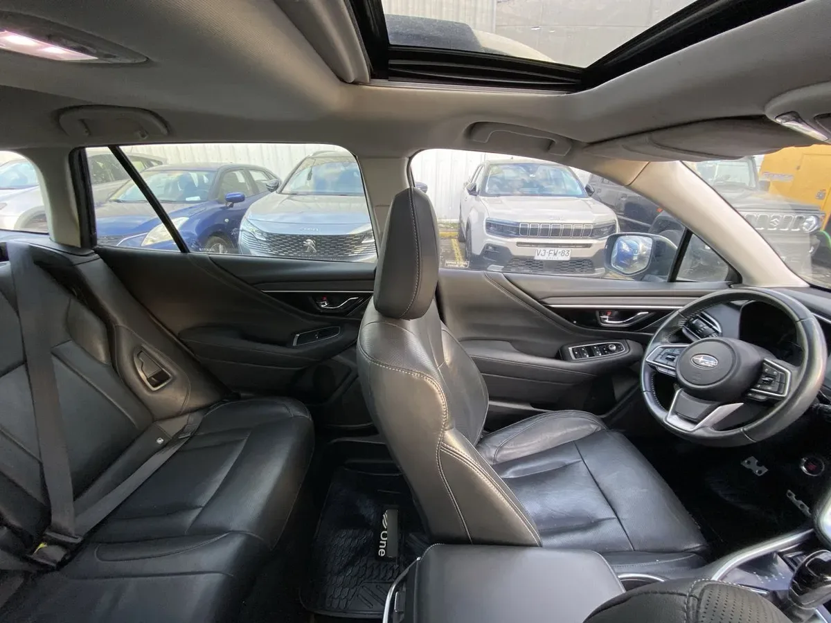 Subaru Outback 2.5i Touring Awd Cvt At 5p año 2022