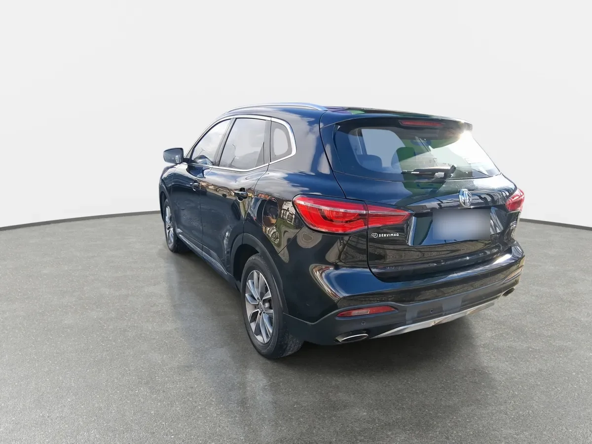 MG Hs 1.5t Comfort 2wd Mt 5p año 2023