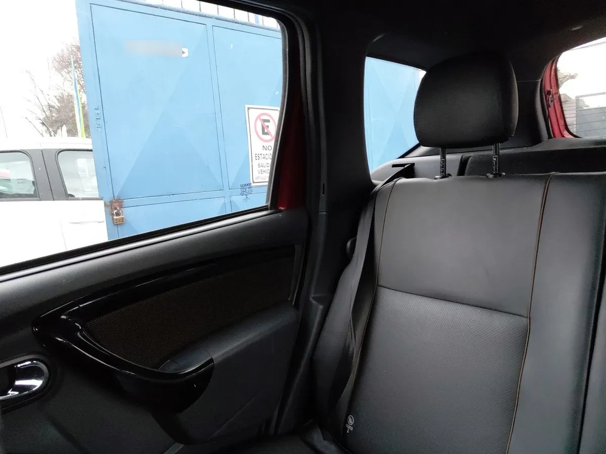 Renault Duster 2.0 Zen 4x2 Tech 6mt 5p año 2019
