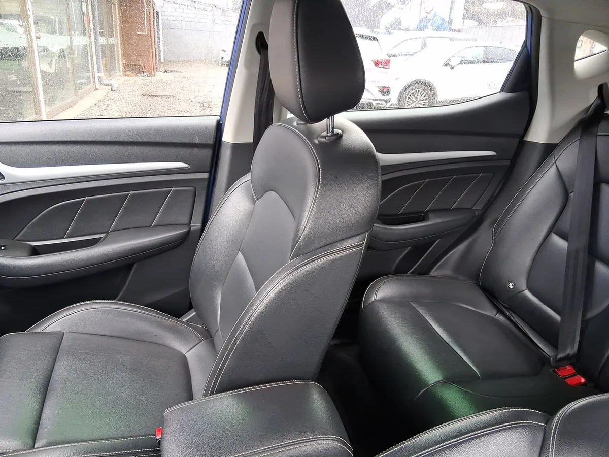 MG Mg Zs 1.5 Comfort 4x2 Mt 5p año 2021