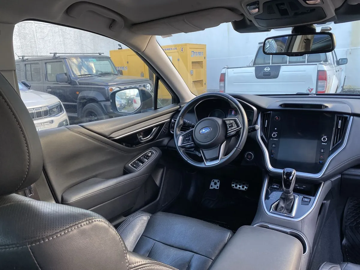 Subaru Outback 2.5i Touring Awd Cvt At 5p año 2022