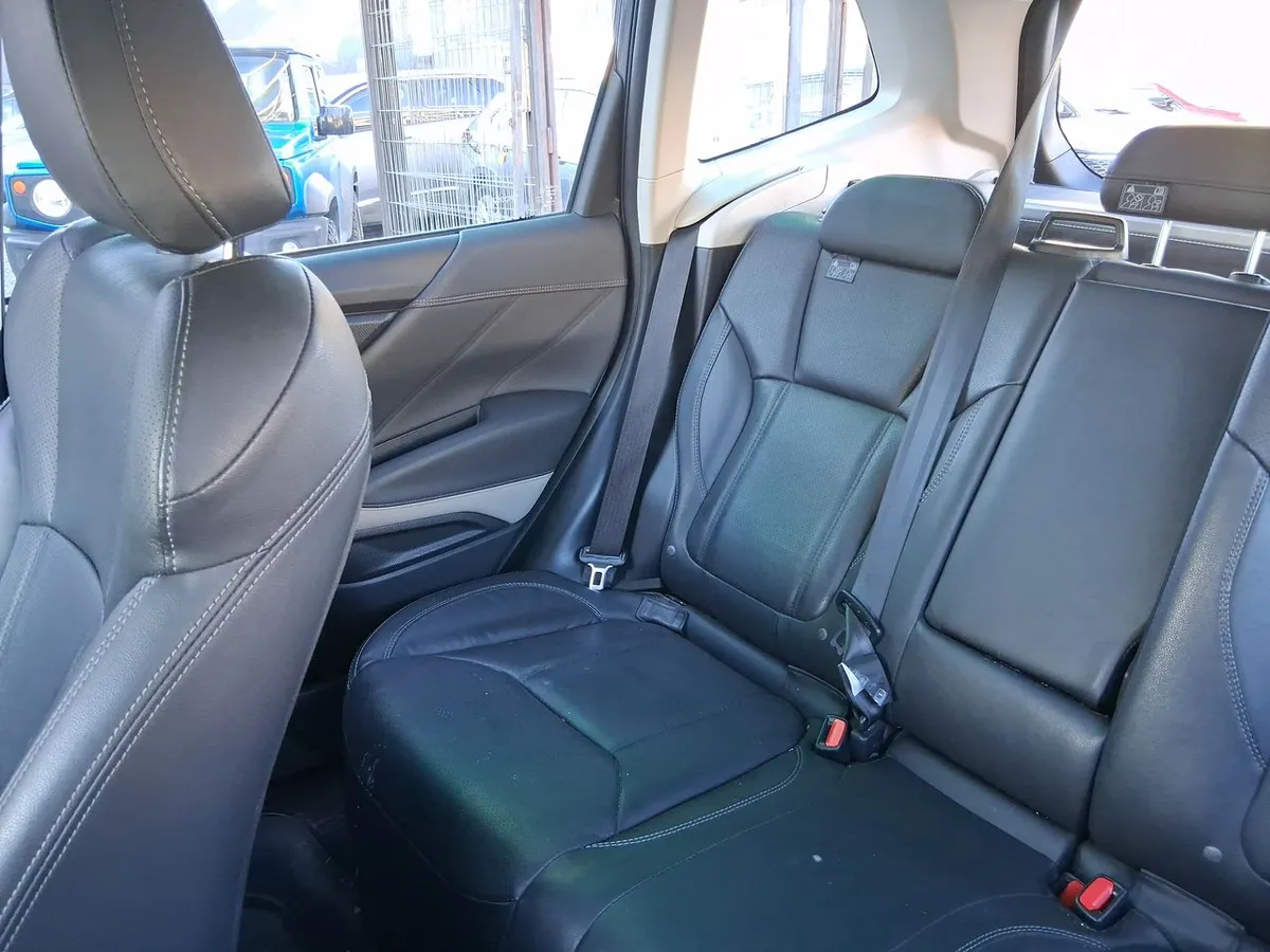 Subaru Forester 2.5i Limited Eyesight Gardx Awd At 5p año 2024