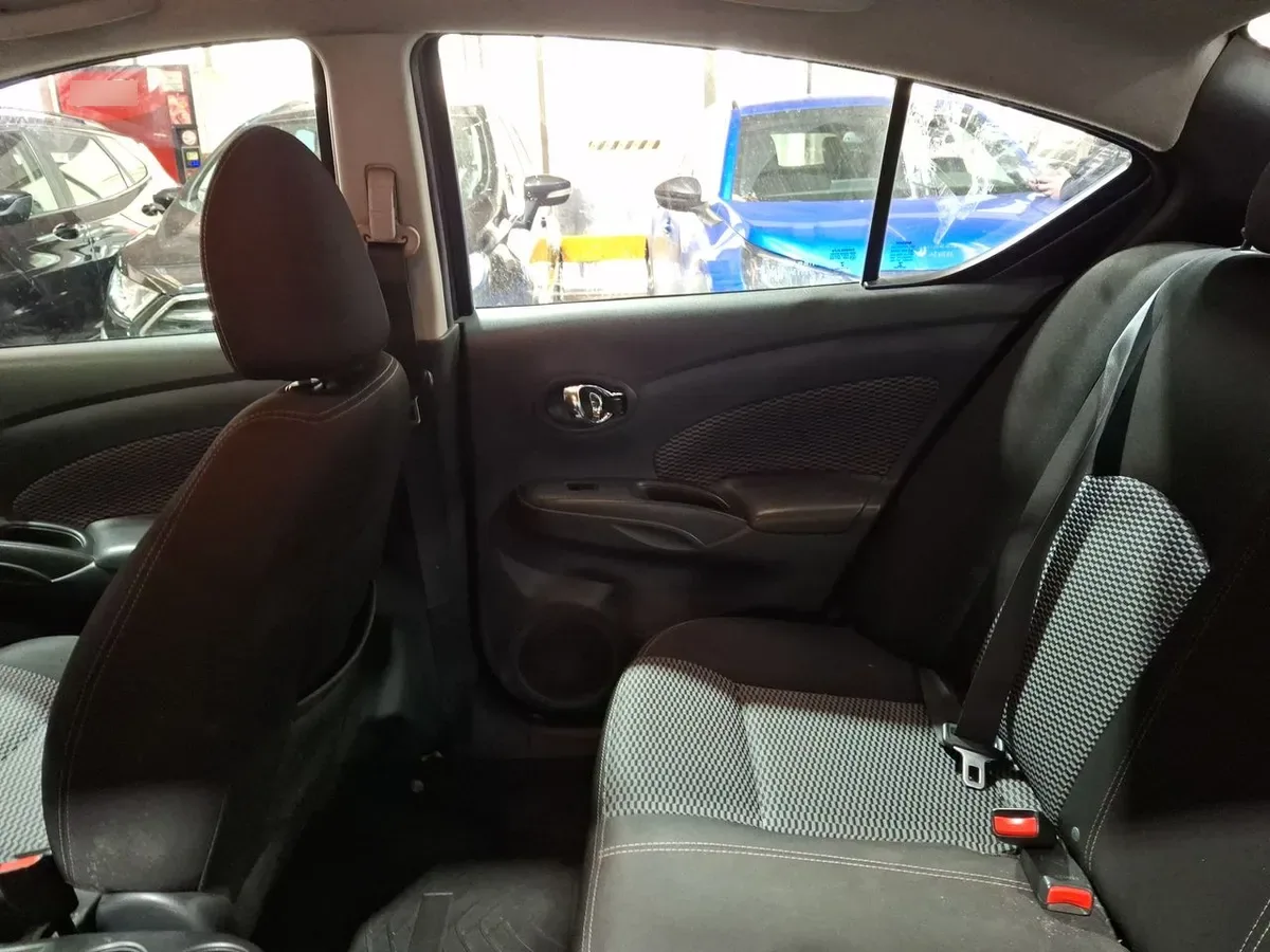 Nissan Versa 1.6 Sense Mt 4p año 2017