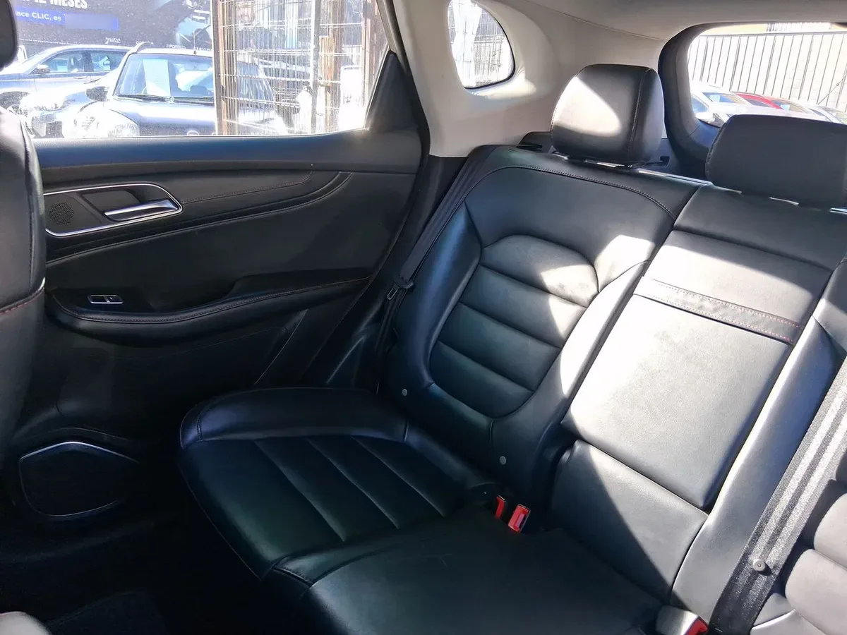 MG Hs 1.5t Comfort 2wd Mt 5p año 2023