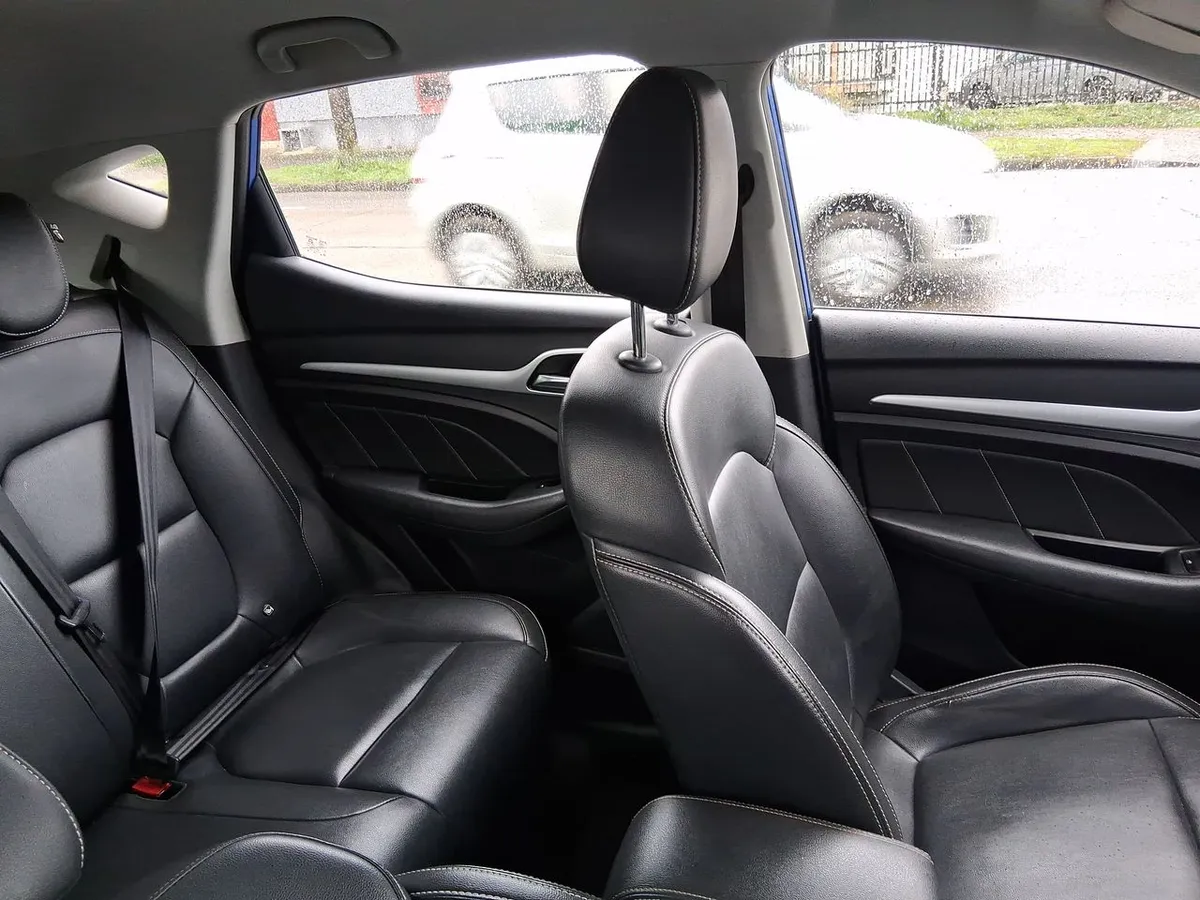MG Mg Zs 1.5 Comfort 4x2 Mt 5p año 2021