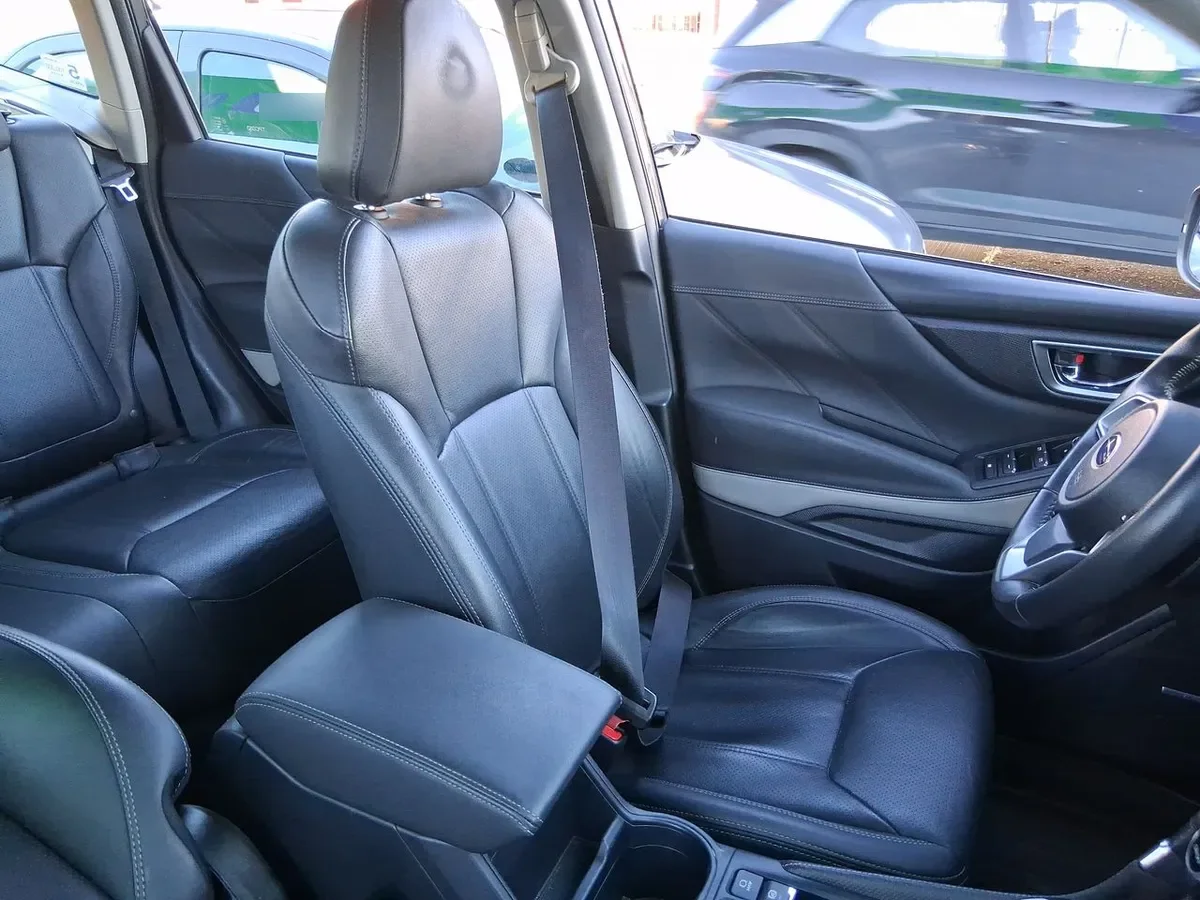 Subaru Forester 2.5i Limited Eyesight Gardx Awd At 5p año 2024