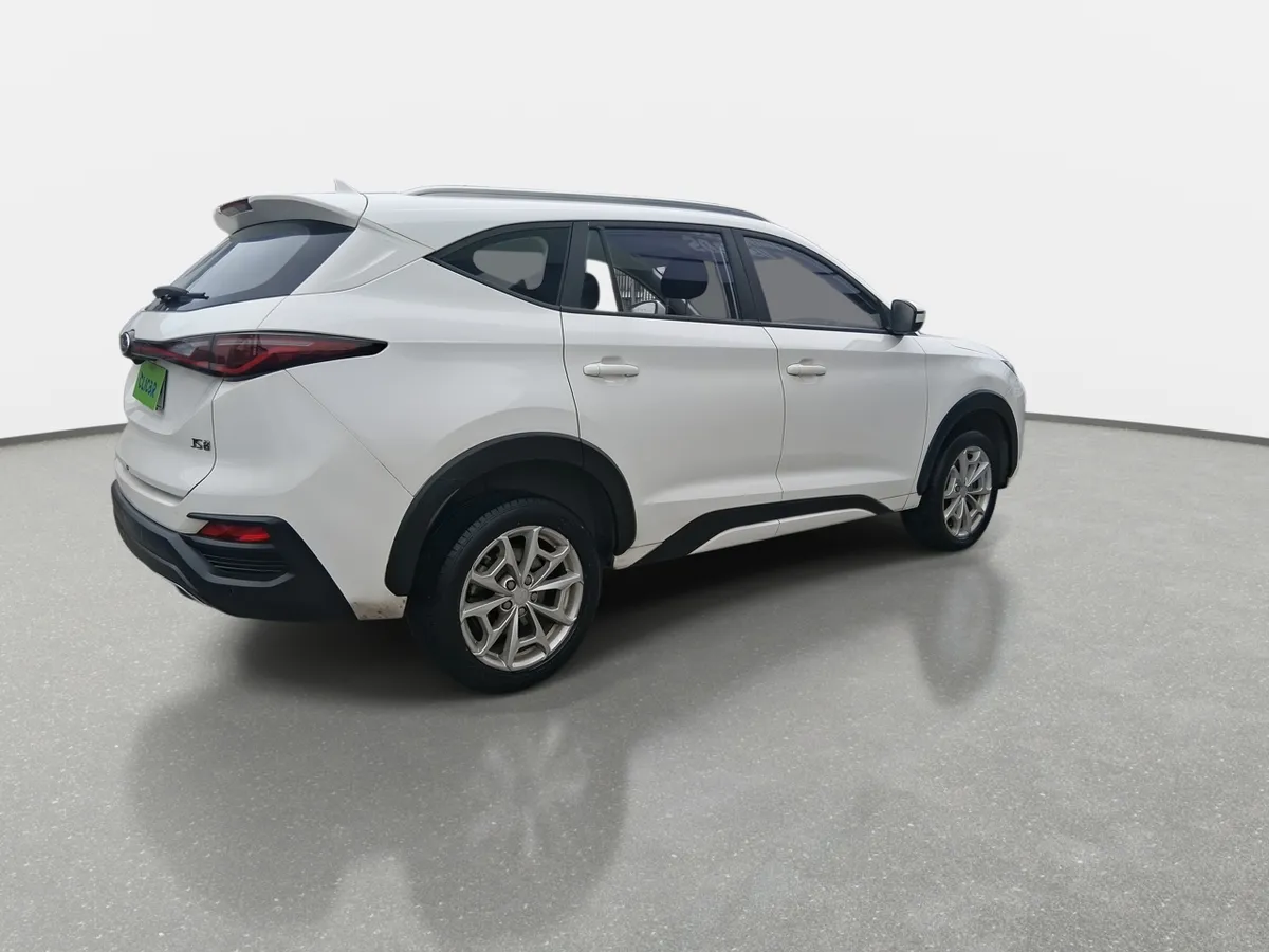 JAC Js8 1.5 Comfort Ce 4x2 6mt 5p año 2023