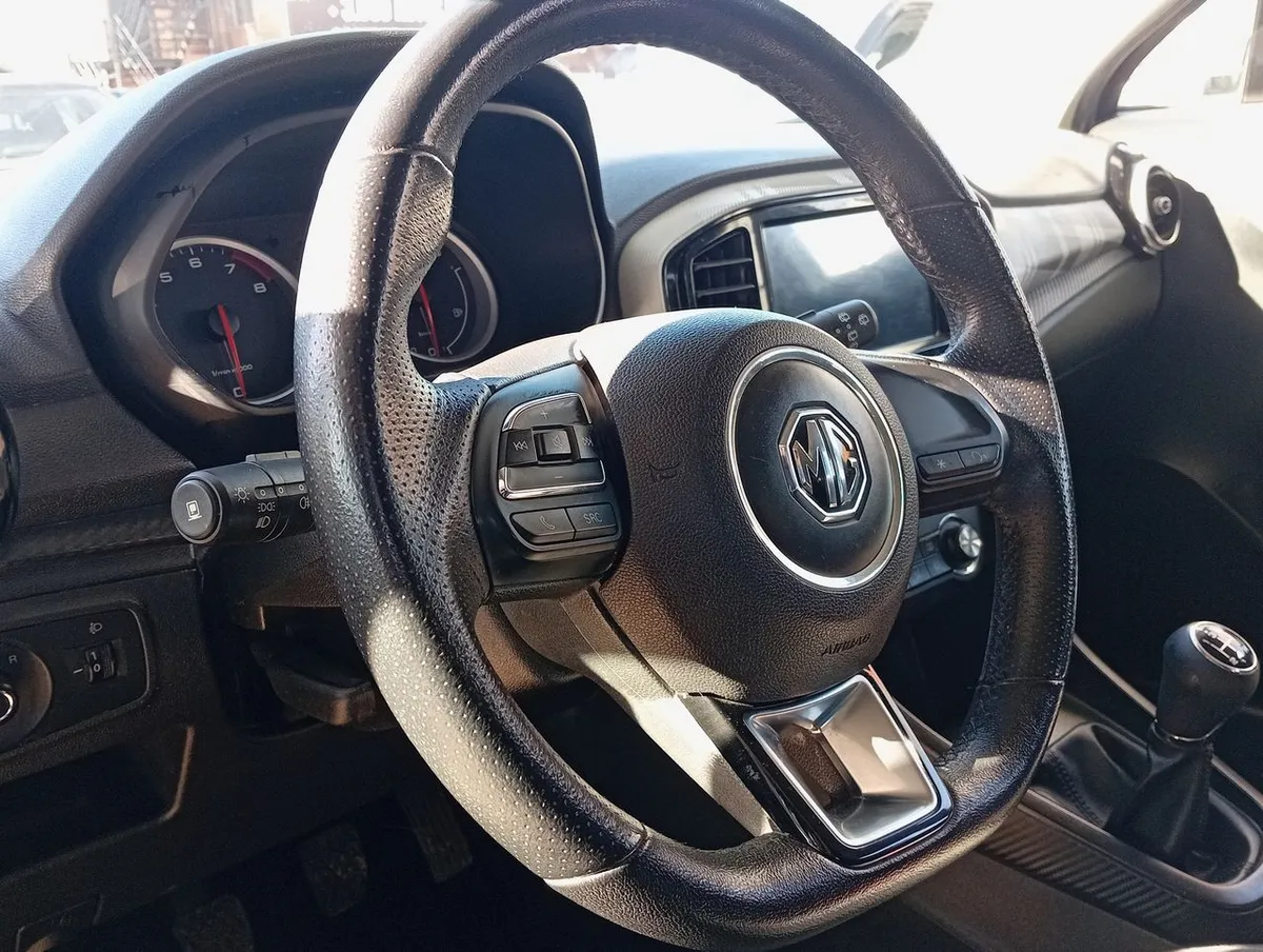 MG Mg 3 1.5 Comfort 4x2 Hb Mt 5p año 2022