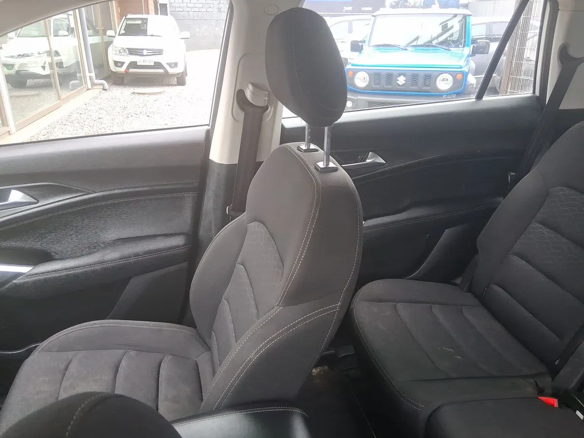 JAC Js8 1.5 Comfort Ce 4x2 6mt 5p año 2023