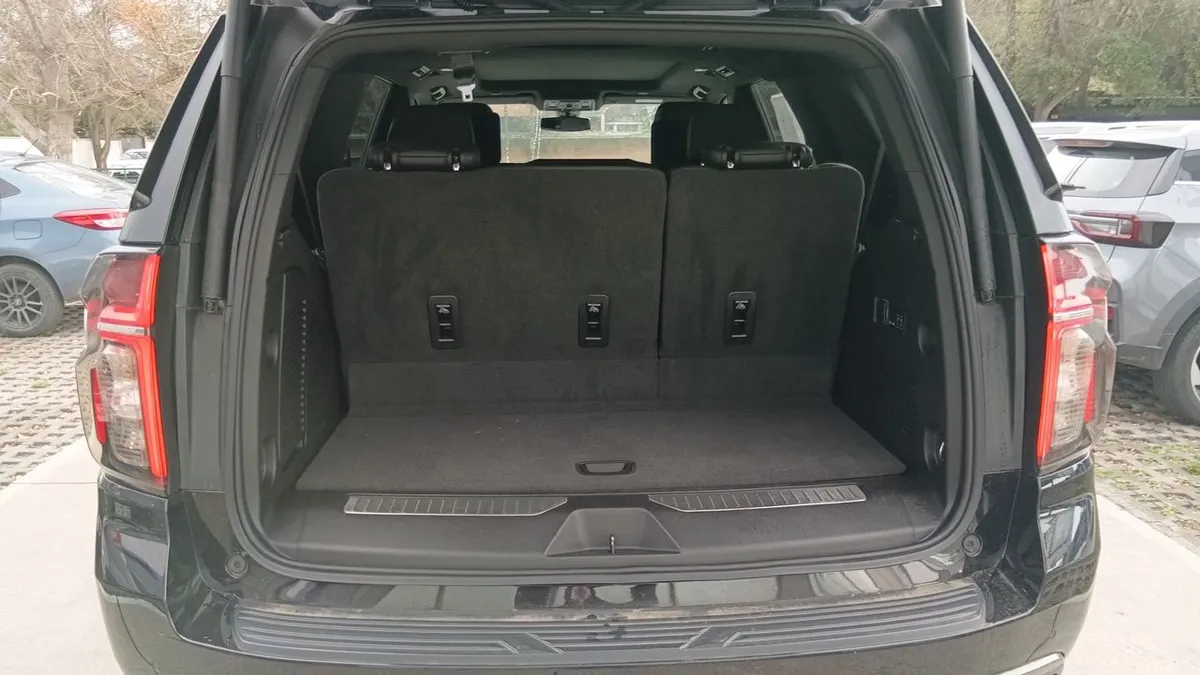 Chevrolet Tahoe 5.3 Z71 4x4 At 5p año 2023