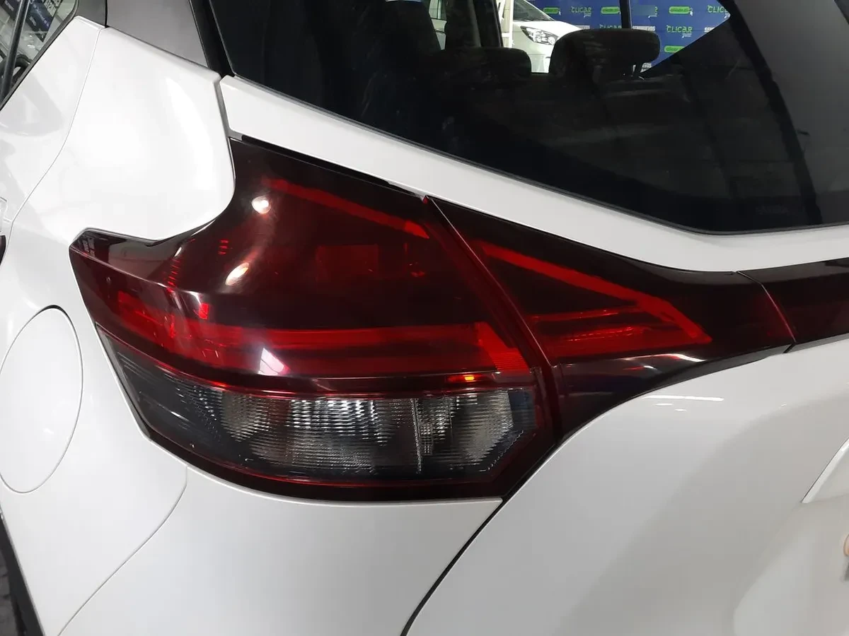 Nissan Kicks 1.6 Advance 4x2 Mt 5p año 2023