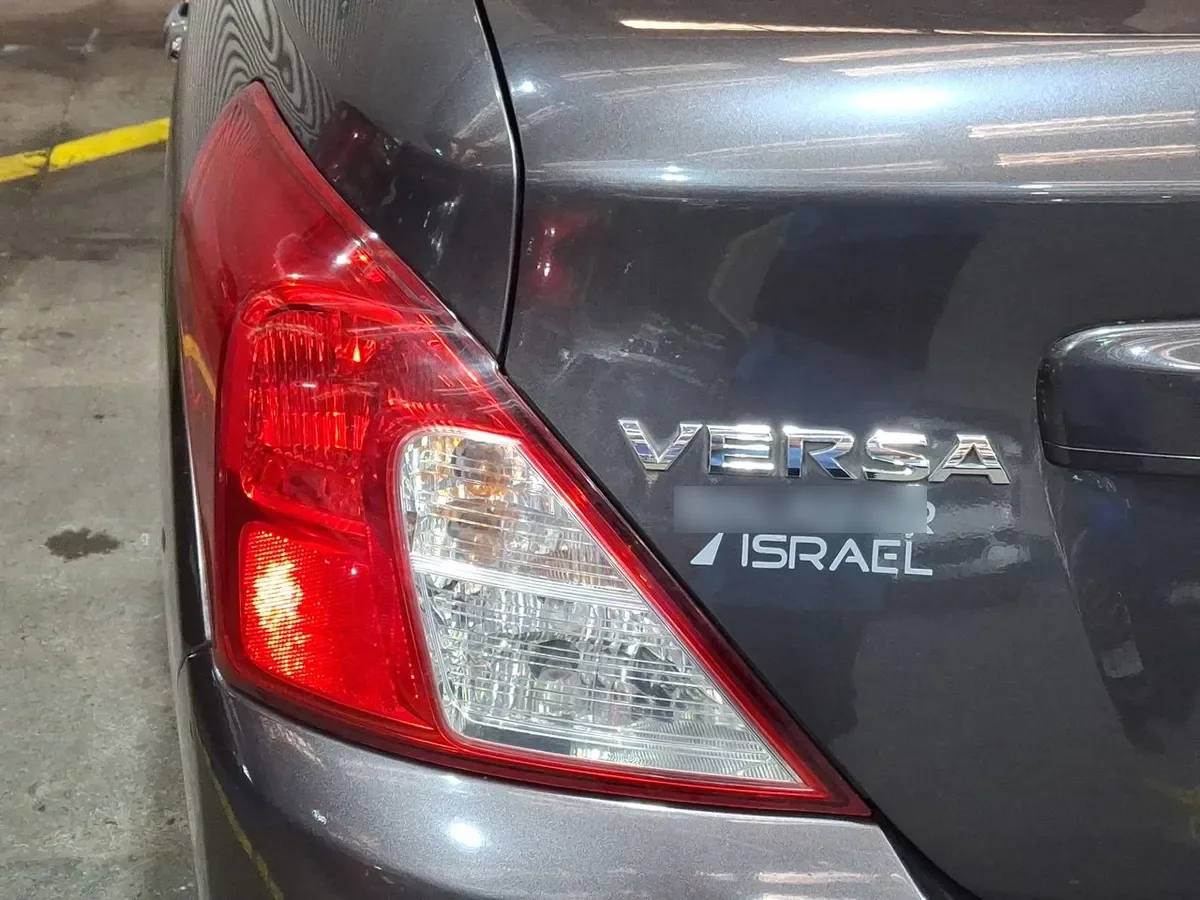 Nissan Versa 1.6 Sense Mt 4p año 2017