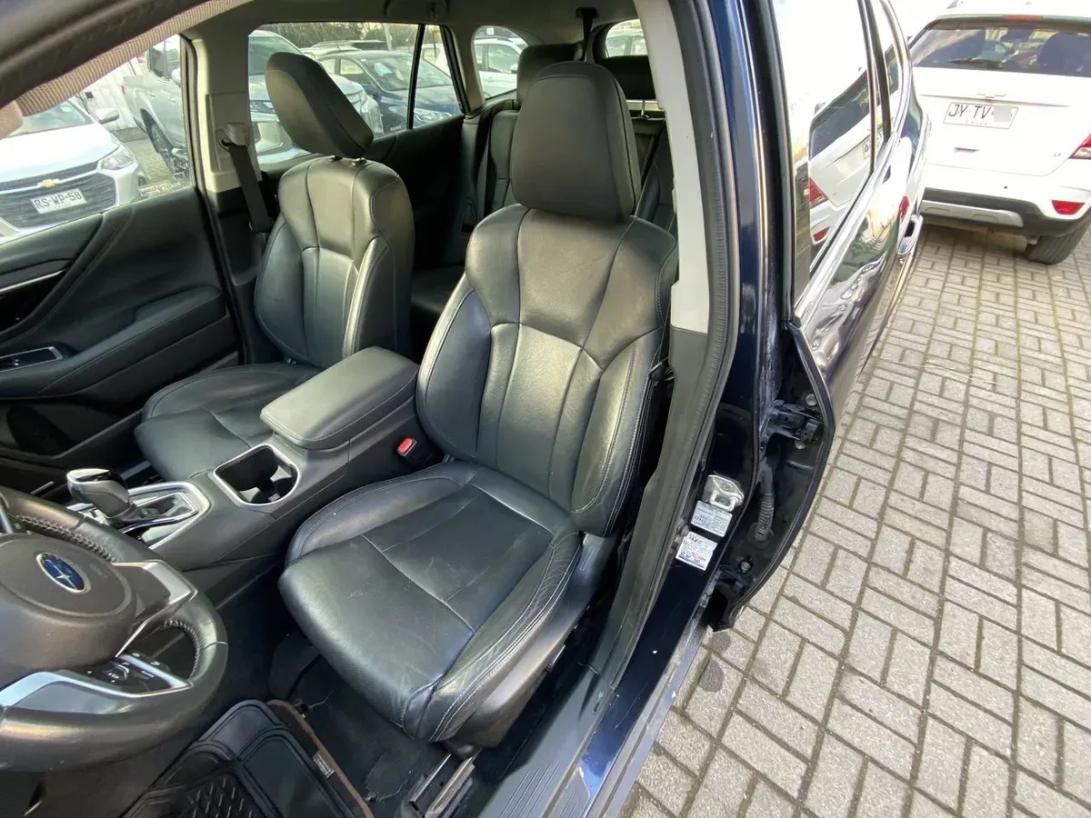 Subaru Outback 2.5i Touring Awd Cvt At 5p año 2022