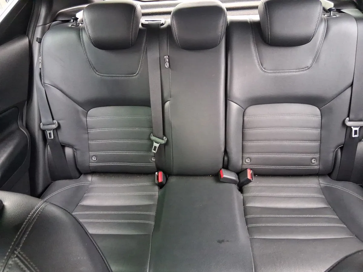 Nissan Kicks 1.6 Exclusive 4x2 Cvt At 5p año 2023