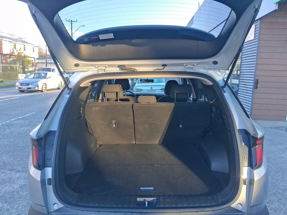 Hyundai Tucson 2.0 Nx4 Plus Fl Diesel 4wd At 5p año 2025