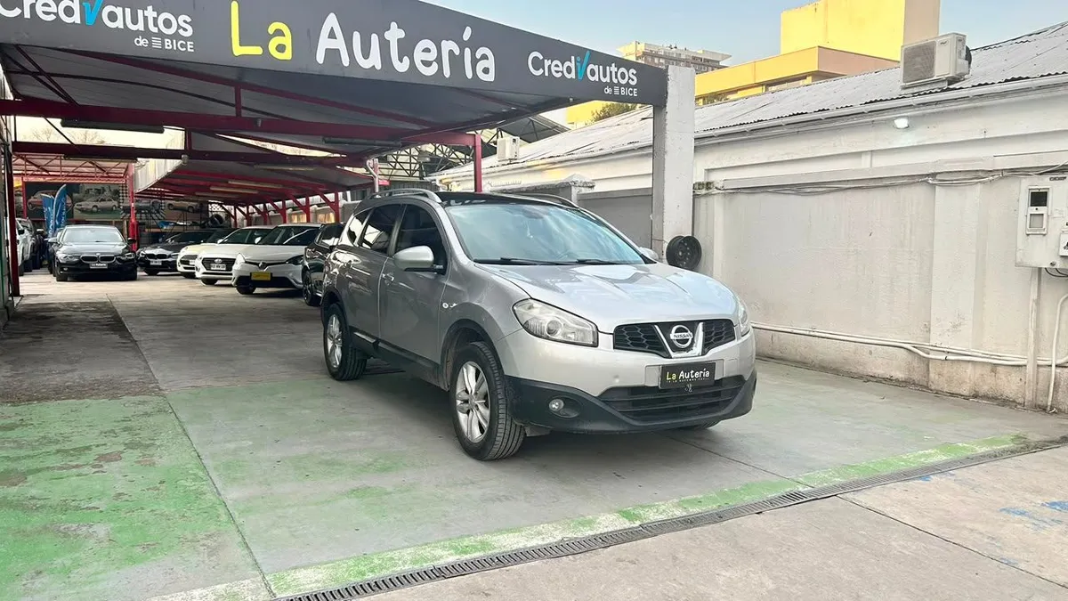 Nissan Qashqai +2 2.0 4x2 At 5p año 2014