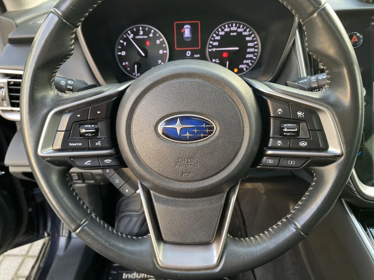 Subaru Outback 2.5i Touring Awd Cvt At 5p año 2022