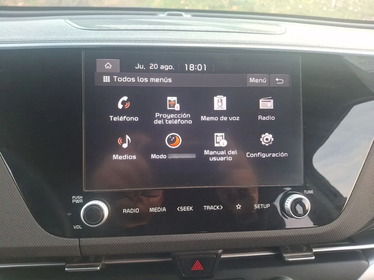 Kia Carens 1.4l Ex Turbo-Gdi Full 4x2 7dct At 5p año 2022