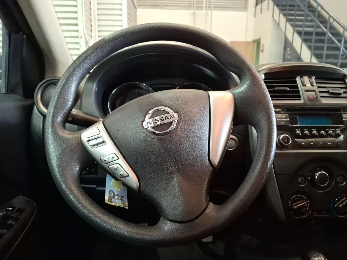 Nissan Versa 1.6 Sense Mt 4p año 2017