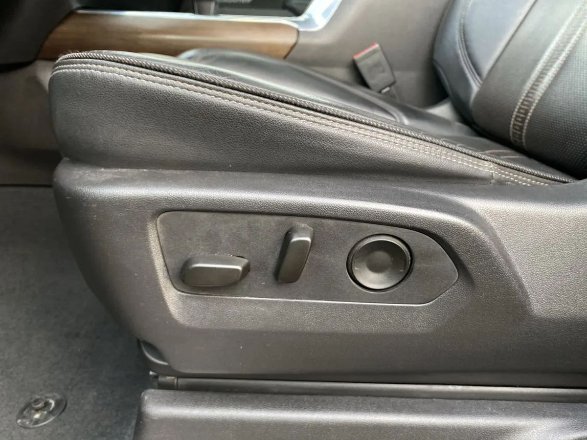 Chevrolet Silverado 3.0 High Country 4x4 At 4p año 2025
