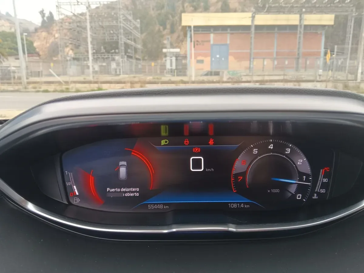 Peugeot 3008 1.2 Active Puretech 4x2 130 Mt6 5p año 2021