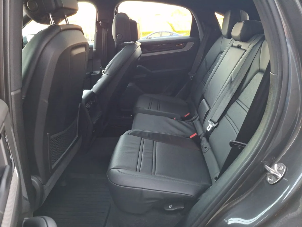 Porsche Cayenne 3.0 Coupe 4x4 At 5p año 2024