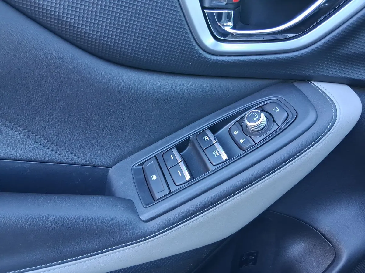 Subaru Forester 2.5i Limited Eyesight Gardx Awd At 5p año 2024