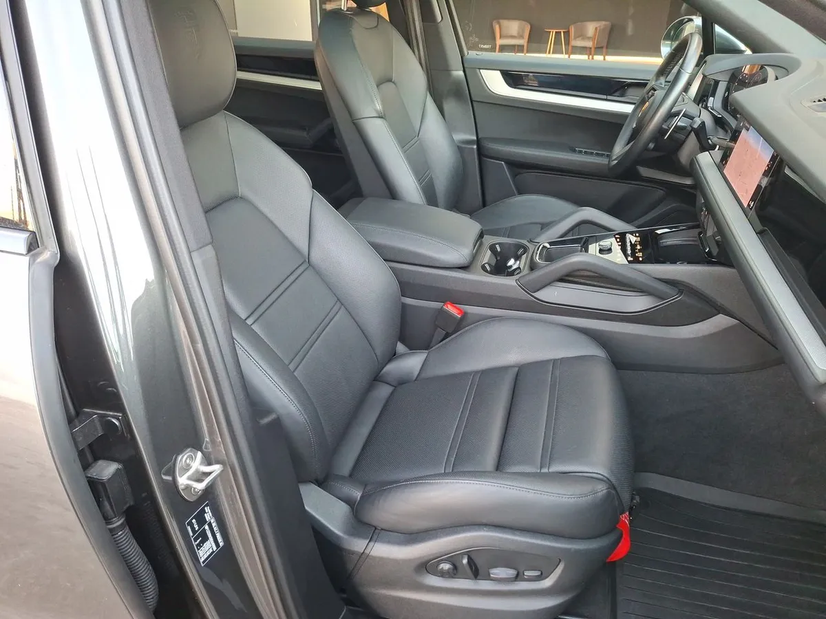 Porsche Cayenne 3.0 Coupe 4x4 At 5p año 2024