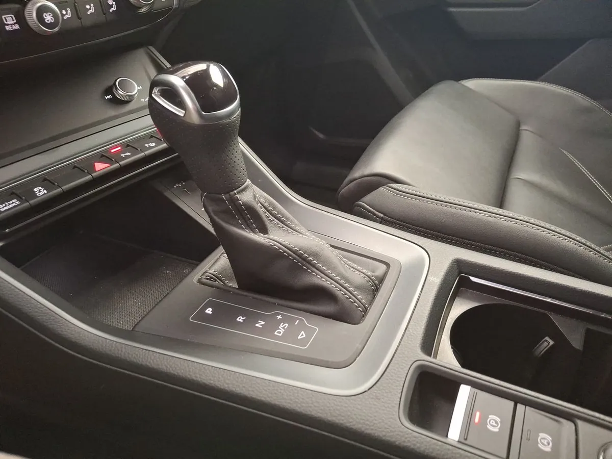Audi Q3 1.4 35 Tfsi Sportback Sport 4x2 S-Tronic At 5p año 2025