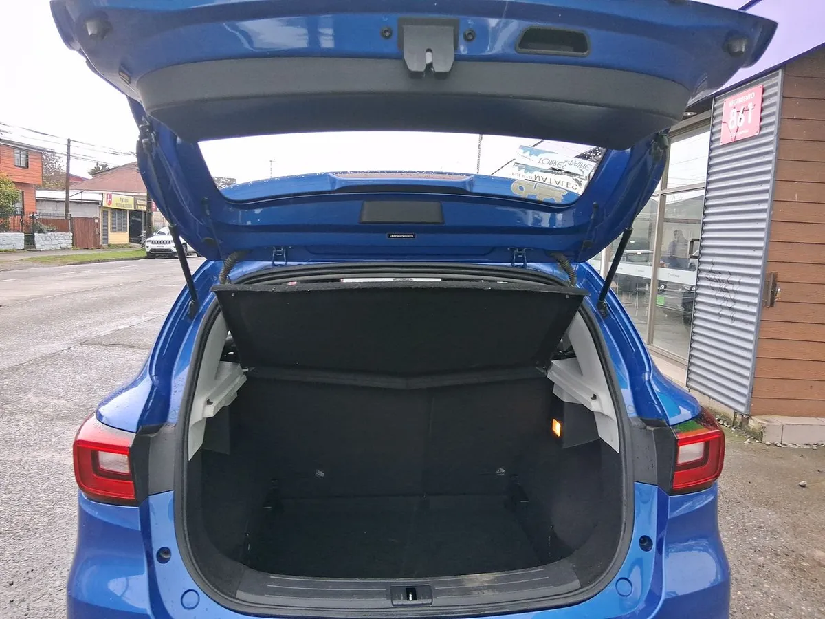 MG Mg Zs 1.5 Comfort 4x2 Mt 5p año 2021