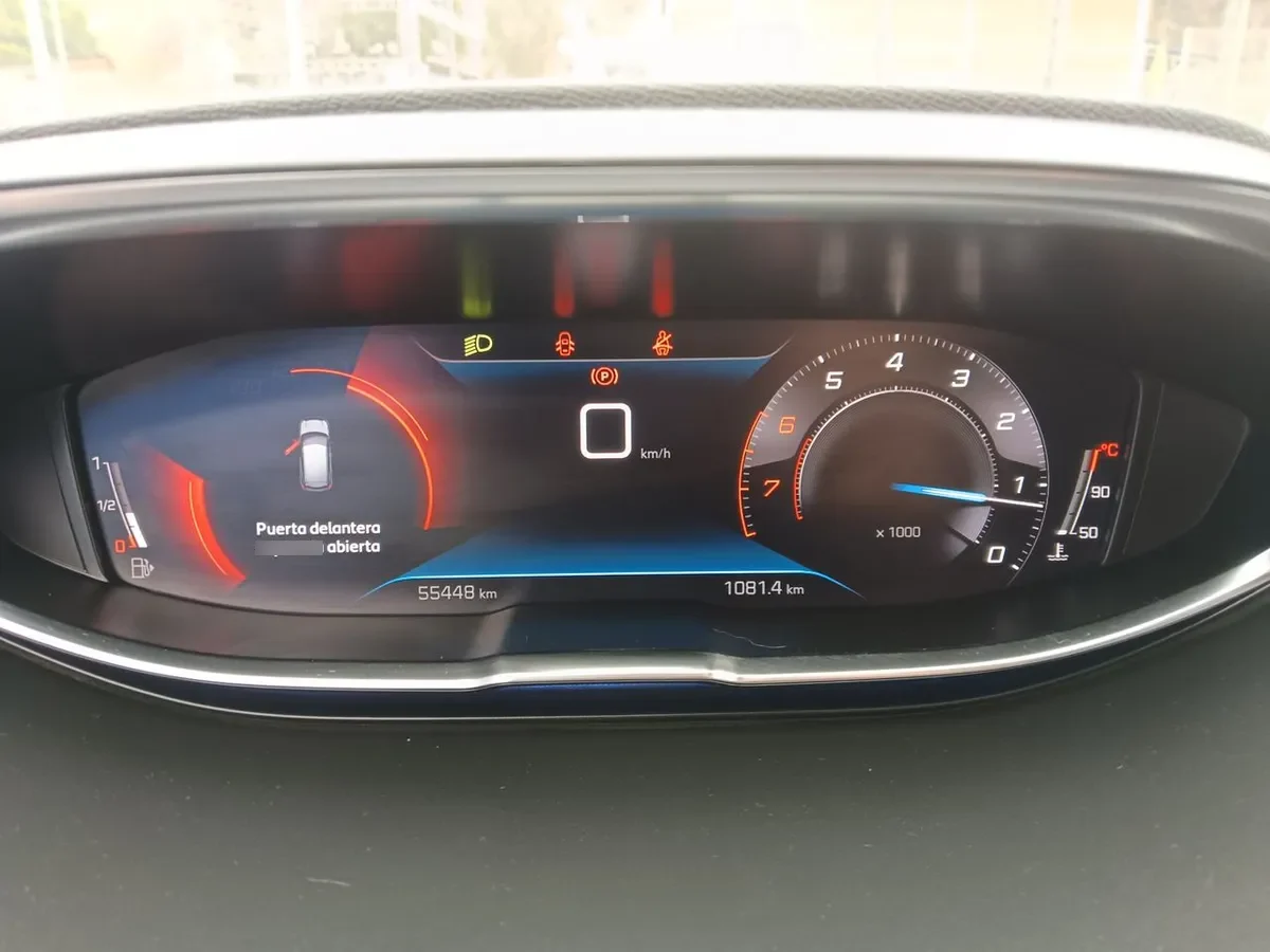 Peugeot 3008 1.2 Active Puretech 4x2 130 Mt6 5p año 2021