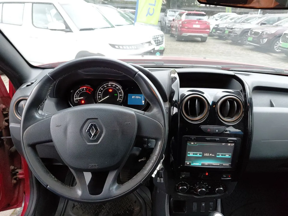 Renault Duster 2.0 Zen 4x2 Tech 6mt 5p año 2019