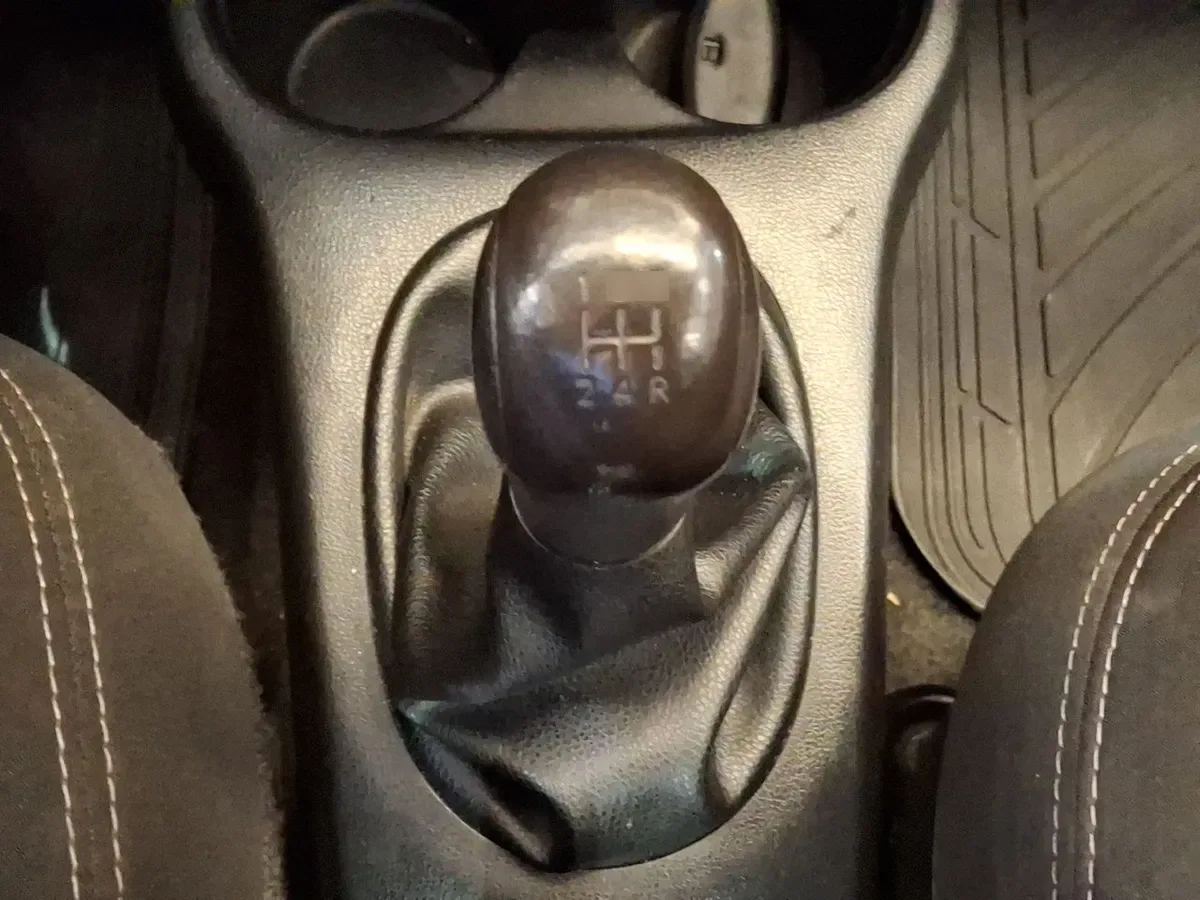 Nissan Versa 1.6 Sense Mt 4p año 2017