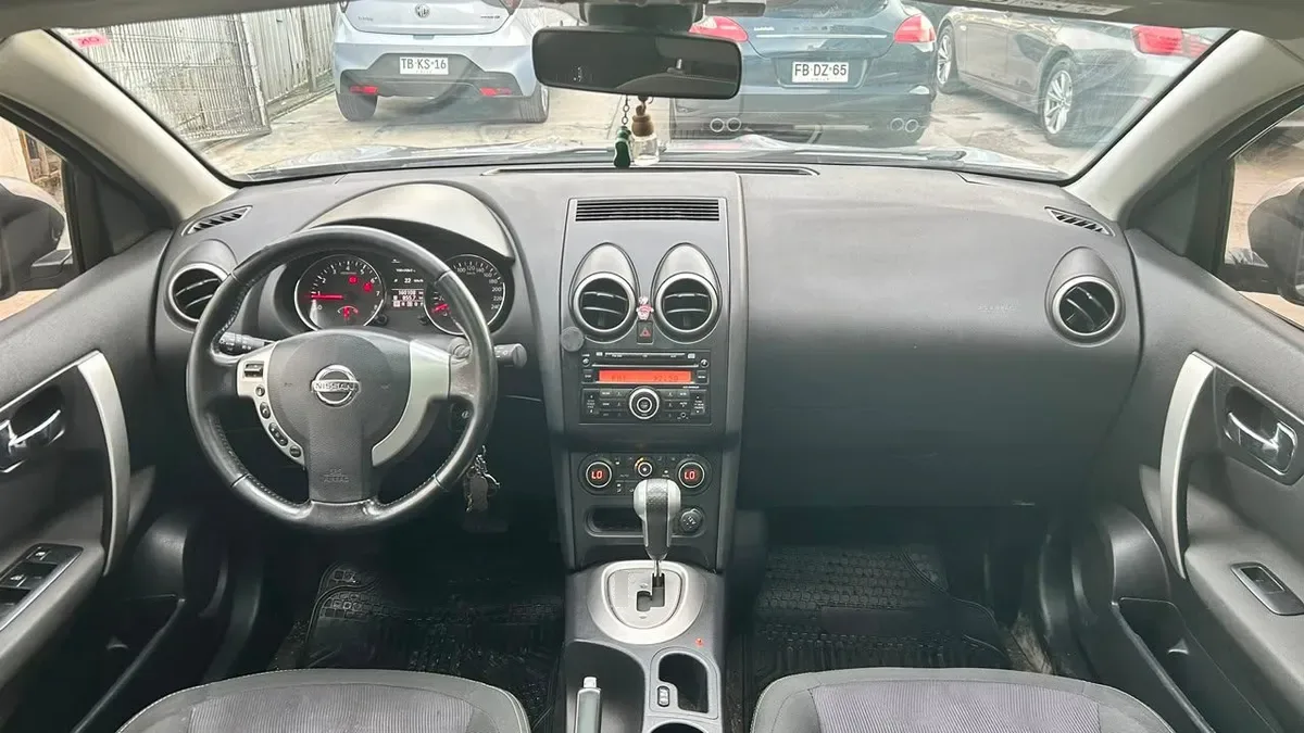 Nissan Qashqai +2 2.0 4x2 At 5p año 2014