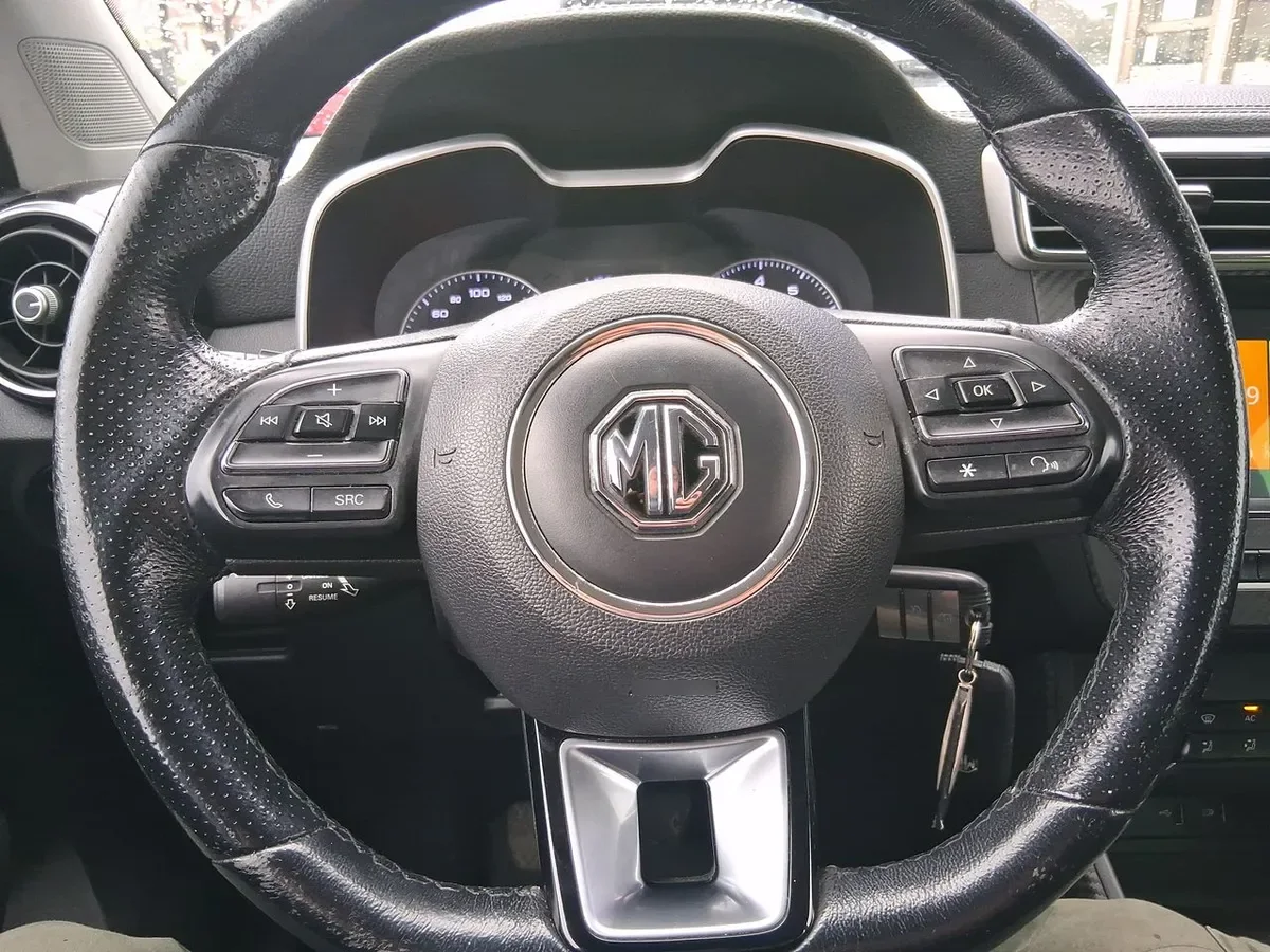 MG Mg Zs 1.5 Comfort 4x2 Mt 5p año 2021