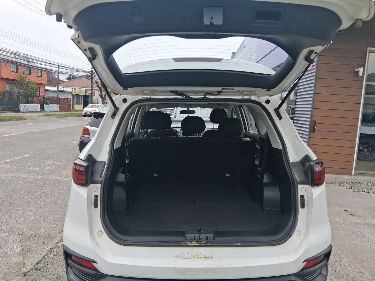 JAC Js8 1.5 Comfort Ce 4x2 6mt 5p año 2023